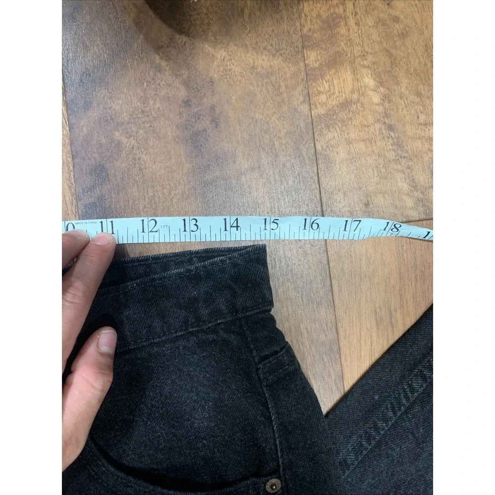 Vintage Early 90s - 80s Levi's Black Denim Jeans 560 30x30 Mens Relaxed Jeans